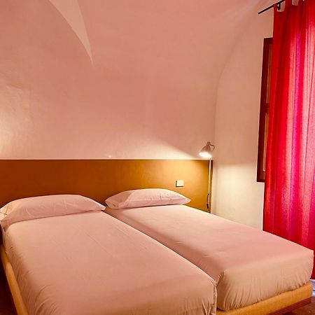 Apartaments Can Gibert كاستيلو دي إمبوريس المظهر الخارجي الصورة