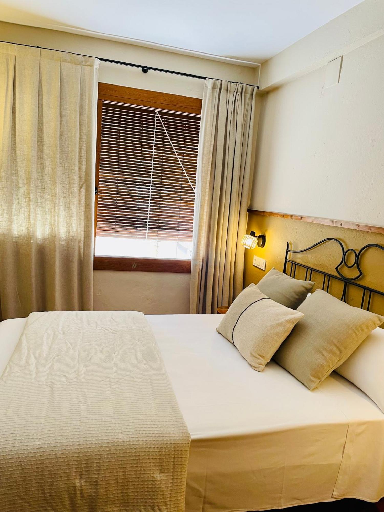 Apartaments Can Gibert كاستيلو دي إمبوريس المظهر الخارجي الصورة