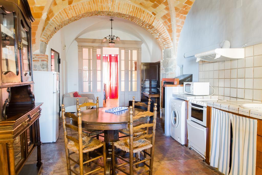 Apartaments Can Gibert كاستيلو دي إمبوريس المظهر الخارجي الصورة
